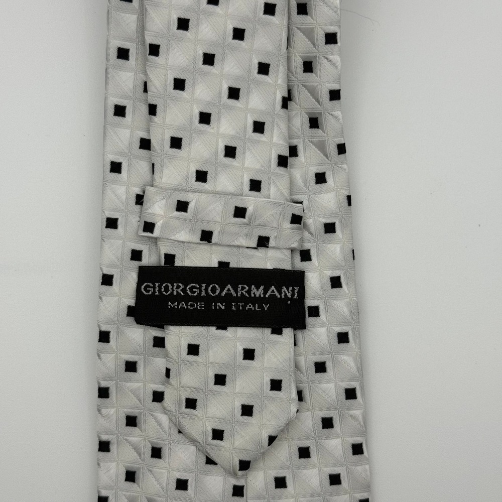 Giorgio Armani 100% Silk Tie |‎ Made in Italy | Silver Geometric Luxury Designer - Picture 2 of 5